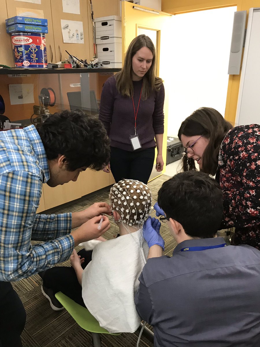 Grace_C_Ashton's tweet photo. Day 2 for #IGNITECenter Student Research Fellows at work in our EEG Lab for the @AIMSchool “Predicting Literacy Outcomes in Schools” research with @haskinslabs. Excited to see how this work shapes the future for all struggling readers. @nicolelandi @FumikoHoeft https://t.co/ewy46F8Tzj
