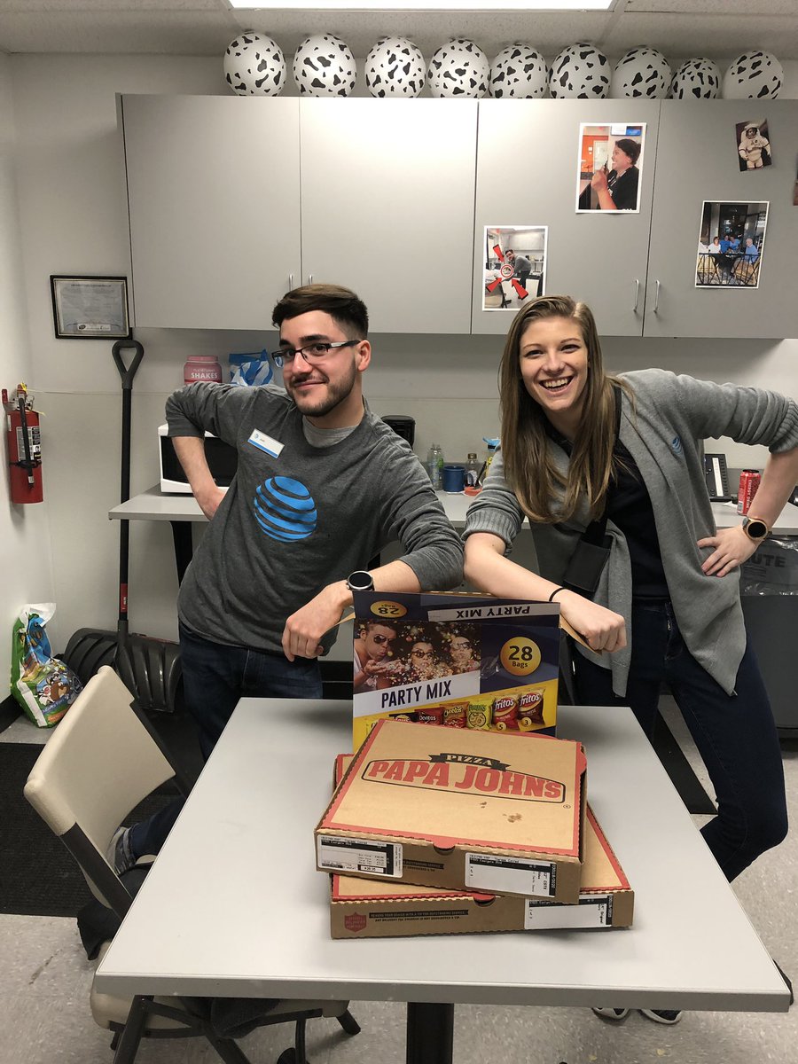 AtEastgate's tweet photo. 2, 4, 6, 8! Who do we appreciate?! Our employees that's who! Thanks for all you do!!! https://t.co/YPsMedNcqF