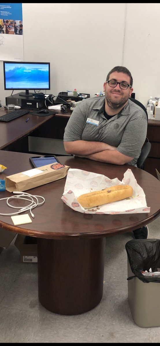 moore_614's tweet photo. What a Great Day Appreciating the Sales Pros we have that work very hard for our organization! #AppreciatER @LifeatMMS  @ohpa @ErickJBush https://t.co/jVW8UnbbqE