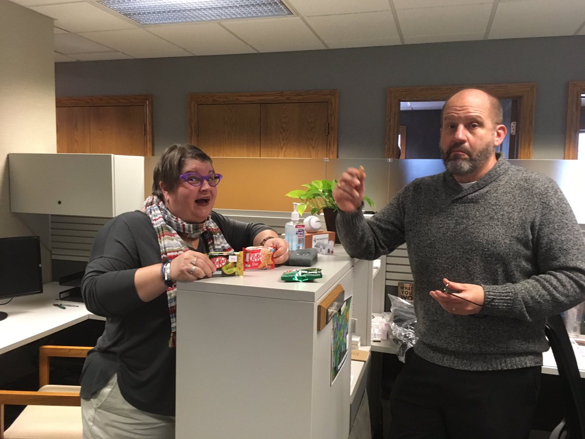 KerrieEKaufmann's tweet photo. #kitkat #teacandy did a taste testing at work with tea Kit Kats! Have to say, not a big fan of green tea Kit Kats..... https://t.co/EH5nefTY20