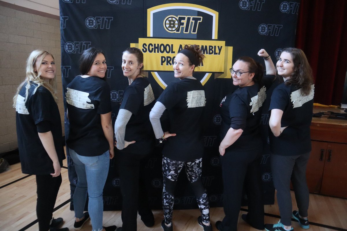 SacredHeartRos's tweet photo. Thank you BFit Boston Bruins & the Boston Police Athletic League for teaching our scholars about nutriton, exercise, and bullying prevention strategies!! #SHS #CatholicSchools #BostonBruins #BostonPAL @NHLBruins @bostonpolice @CSOboston @RCABKMEARS @ICSFBoston @TownHallRozzie https://t.co/39HVbEzoPv