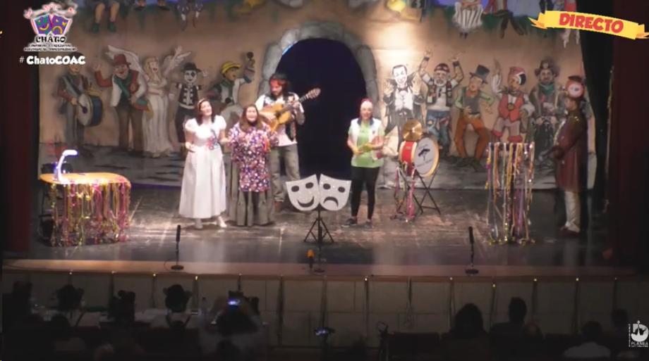 ChatoCarnaval's tweet photo. Mención especial a la primera #Chririgota #Femenina toxiriana y que con tanta pasión componían y actuaban en un mundo donde predominaba los hombres. #Historia del #Carnaval de #Torredonjimeno en el pregón de Jose Luis Trigo. En directo: https://t.co/S7aH0gCWqi #GFCOACTDJ2019 https://t.co/UuuaOocMPh