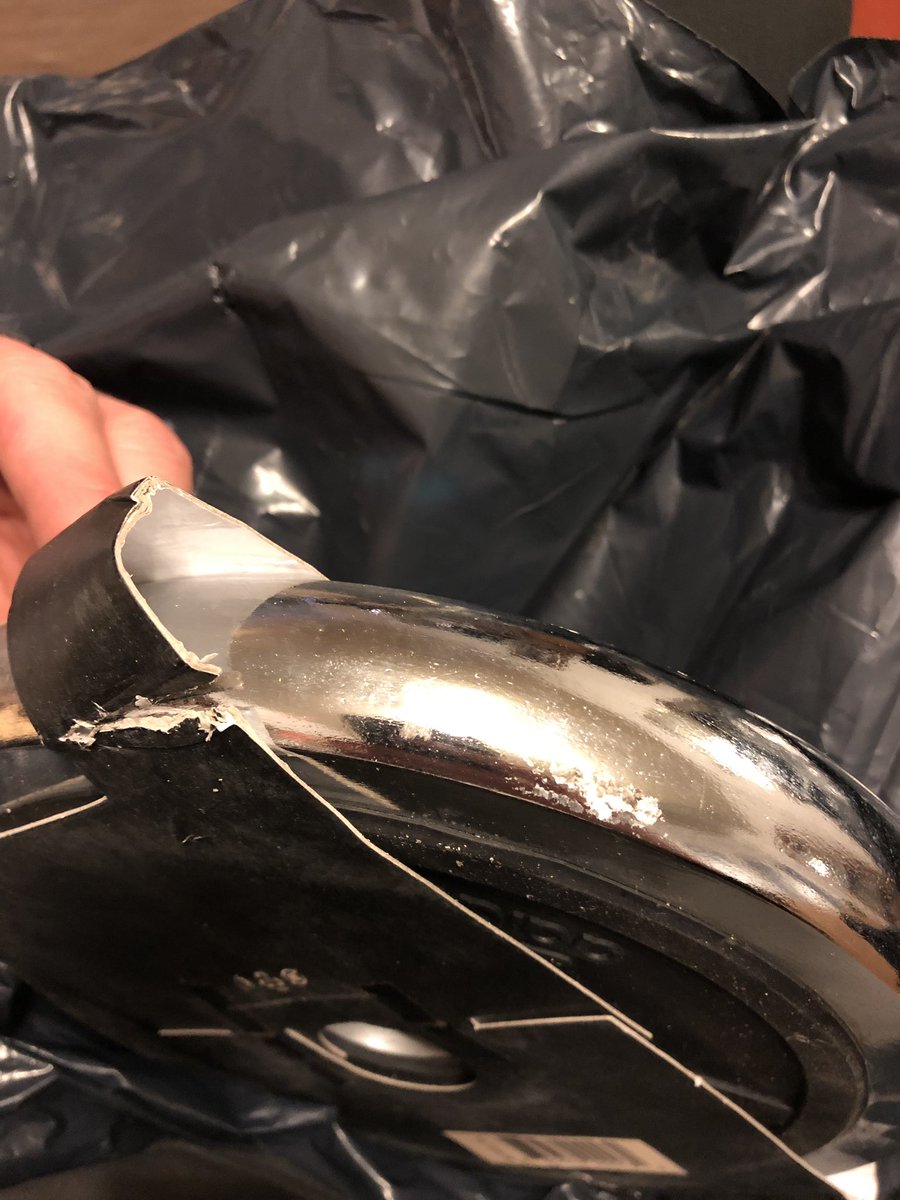 mbradley35's tweet photo. Very disappointed with my gym products just delivered from @SportsDirectUK 
All items ordered were the incorrect products and delivered damaged. https://t.co/1rcVXkx8Tp