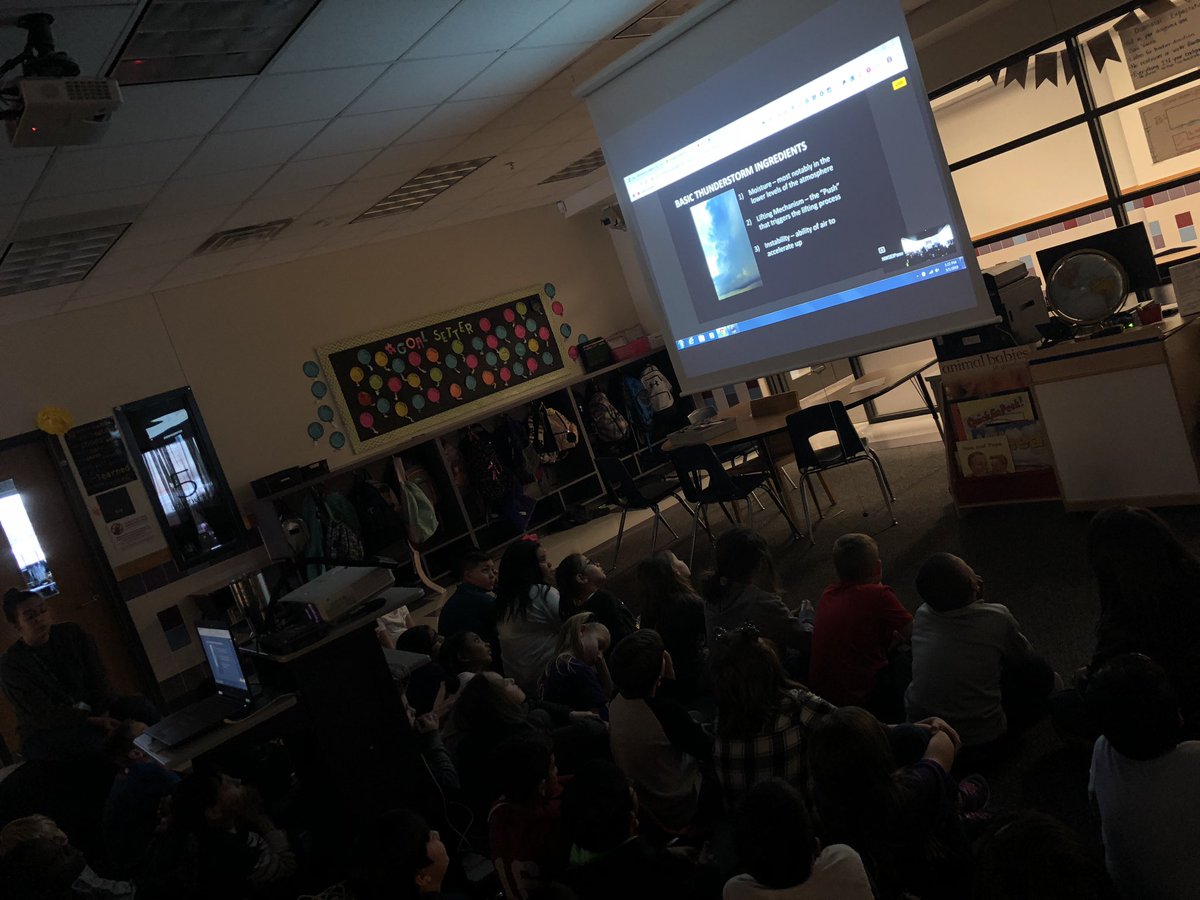 MrsALMartin's tweet photo. Elliott 3rd graders are learning about weather from @NWSElPaso #googlehangout Thanks @sew1080 for coordinating this awesome learning opportunity. @CharlesmMary @TeachShaffer @kujakmarcy @walzsroom @ElliottLearners https://t.co/24WI1sQwnq