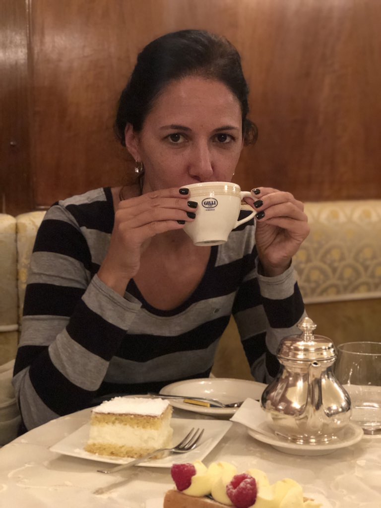 MariaFabellotti's tweet photo. Ehhhh @Floxie10 recién vengo de una de tus recomendaciones ❤️
#CaffeGilli 🇮🇹 https://t.co/EUPyJmZwHh