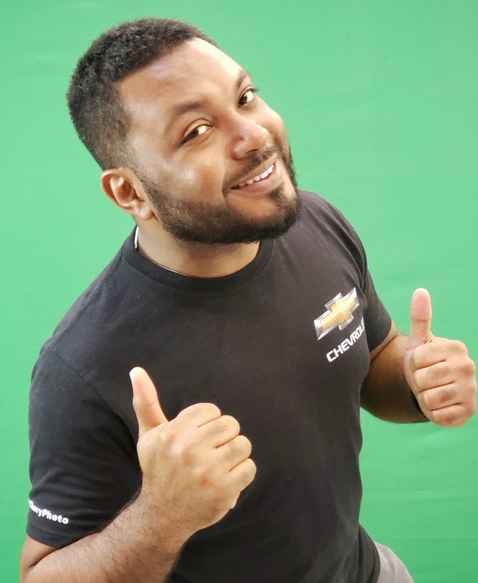 TheeJoeBraxton's tweet photo. Just having a little #GreenScreen fun. 🤪 @CleAutoShow #CLEAutoShow #CLE19 #BrandAmbassador #Cleveland https://t.co/gmOrcSmcMF