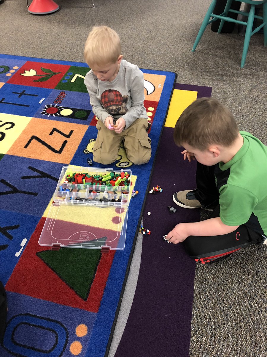 morgan_long123's tweet photo. Bring a toy to school day for our rockstar behavior! https://t.co/aaA62mdy7W