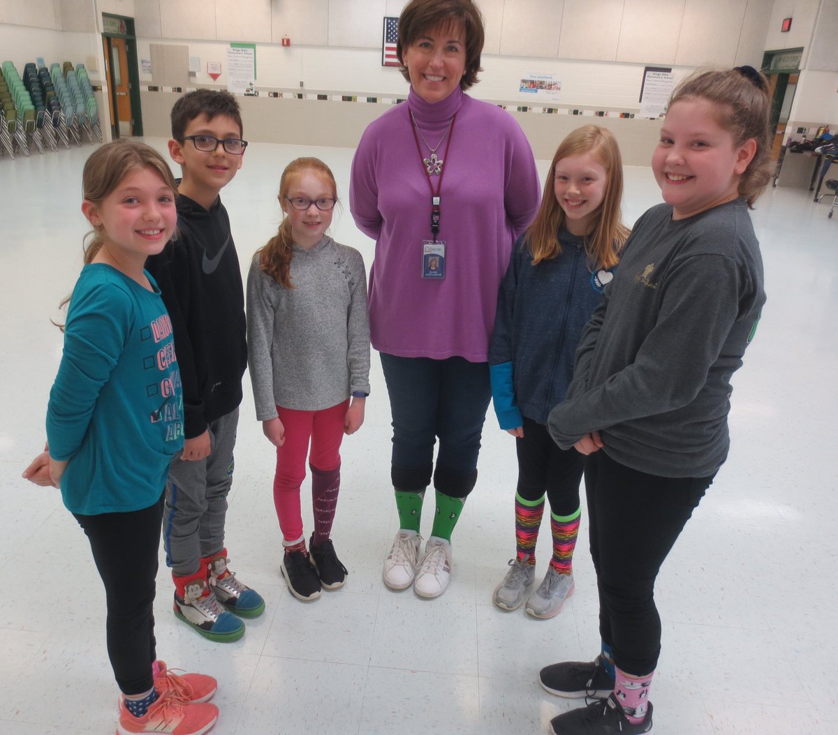 KingsGlenES's tweet image. Not to be “outsoxed” these kiddos stepped into the #ReadAcrossAmericaDay celebration! #KGFun