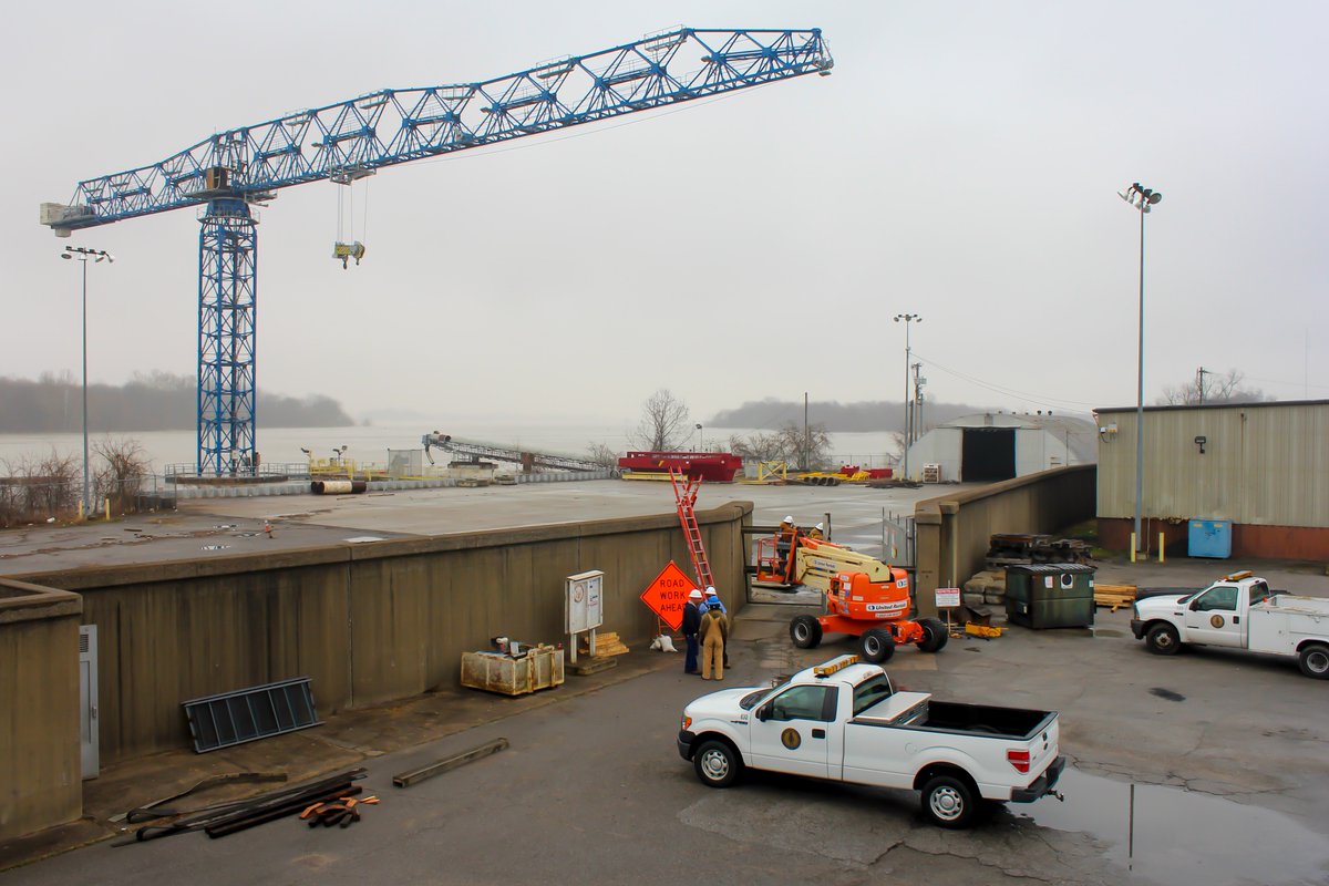 PadRiverport's tweet photo. @PaducahCity took down our floodgates today! 

We have regained access to our General Cargo Terminal and are preparing for construction activities to begin for our Ground Hardening Project. The project will strengthen the concrete to prepare for Container On Barge!

Stay tuned! https://t.co/I8n3wd10HU