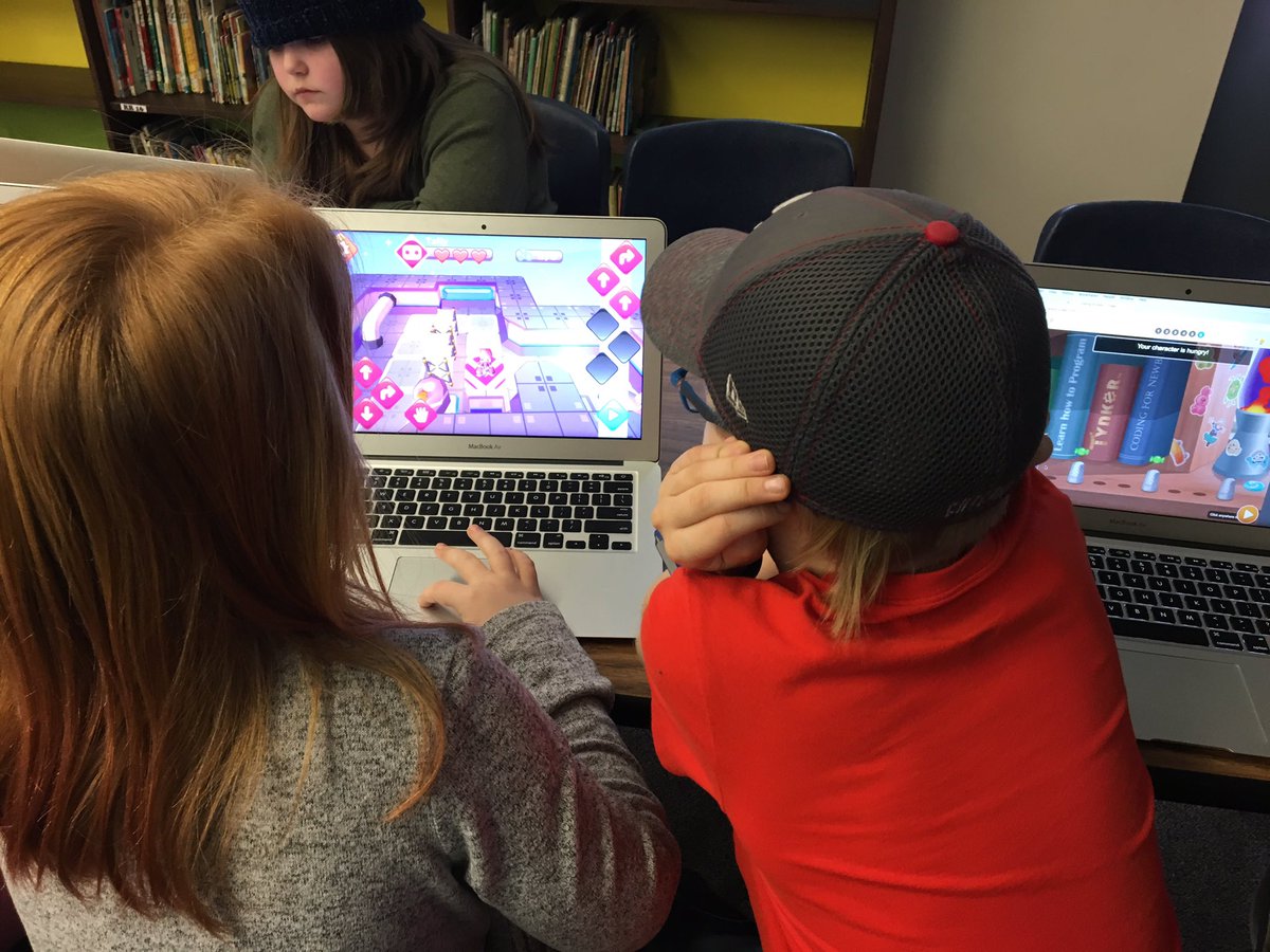 Maddockteach's tweet image. Coders helping coders... 😍 it’s my favorite part of coding club! #kidcoders