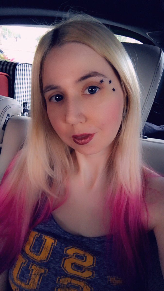DirrtySunshine's tweet photo. Looooovvving my #tattoostamp stars by #milkcosmetics โญ๏ธ๐โจ๐ซ https://t.co/3xSWkmXTAy