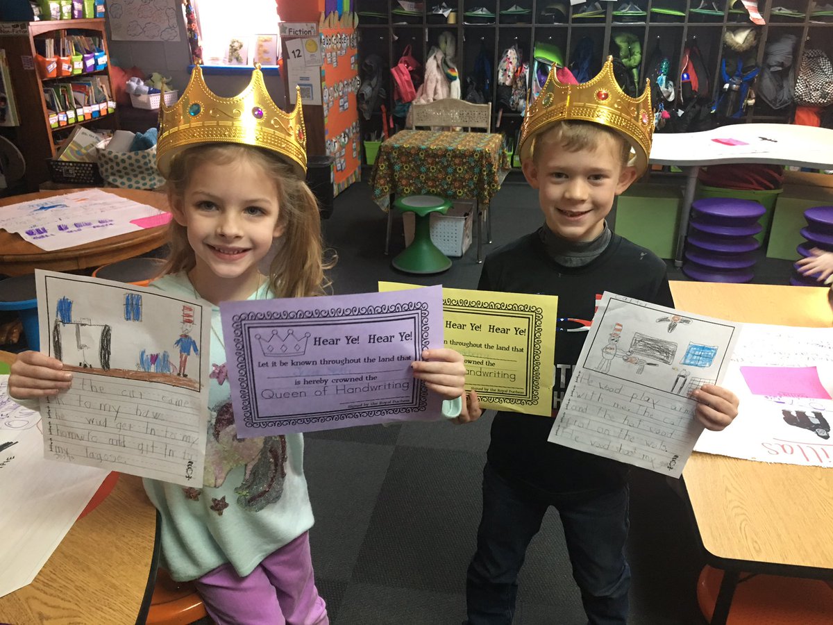 MrsGarrettNKC's tweet photo. Hear Ye! Hear Ye! The 1st crowning of The King and The Queen of handwriting! Way to go! #MapleKinderstars #ssdpride @MapleWarriors #warriorscreate #thisweekatmaple https://t.co/jErcHIDSm5