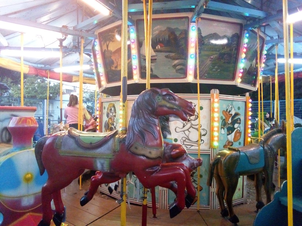 Gamitiel's tweet photo. Carousel creepy figures. Well ancient and repainted to the impossible. Square on Medrano Avenue, Buenos Aires. @Greebobek @BabyDragon5067 @AuthorSJB @TWFKAMES1 @GANessus
#carousell #Animalshape #creepy #BuenosAires https://t.co/mQSqvUYEho