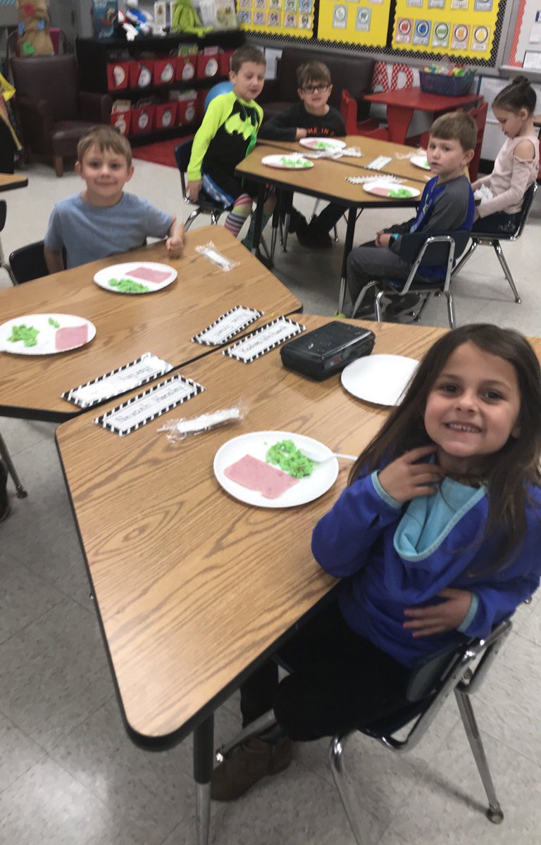 NorthBrookElem's tweet photo. Do you like green eggs and ham? #LCSstrong2theCore #Soaring4Success@NBES https://t.co/rf02K3jGOJ
