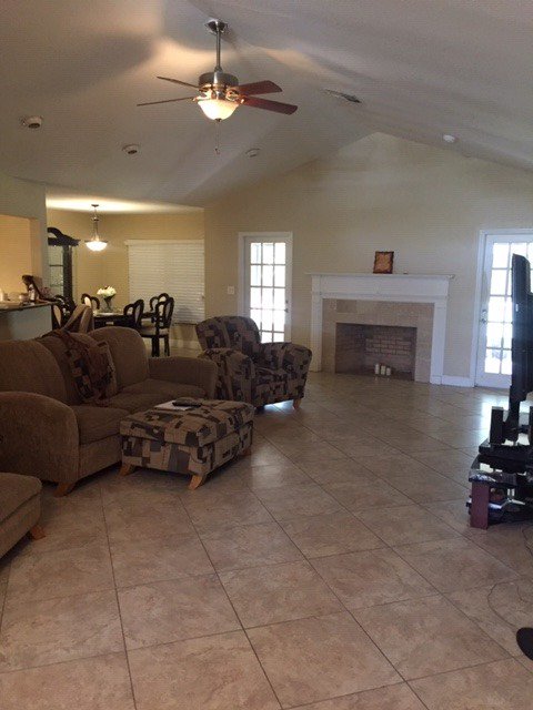 PMRS863's tweet photo. Updated pricing for our 3/2 Home @ 221 Santa Rosa Dr. $1,575.00 March 15th move in.

Check out https://t.co/cnoV3cA4cX for more photos, details and a link to make a VIEWING APPT https://t.co/qgmuYZCXEL