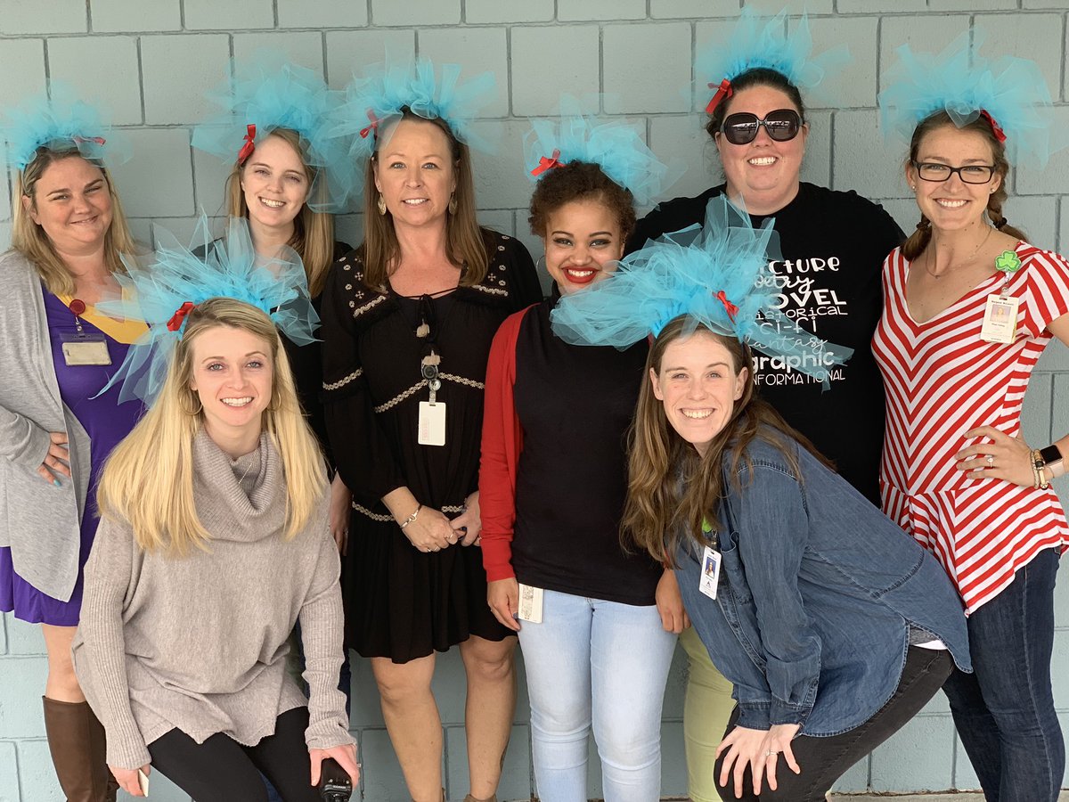 mslaurenstroud's tweet image. #DrSuessDay fun! Loved how a student spent her morning work making herself a headband and @MsTaylorsClass_ made all #8things and headband!
