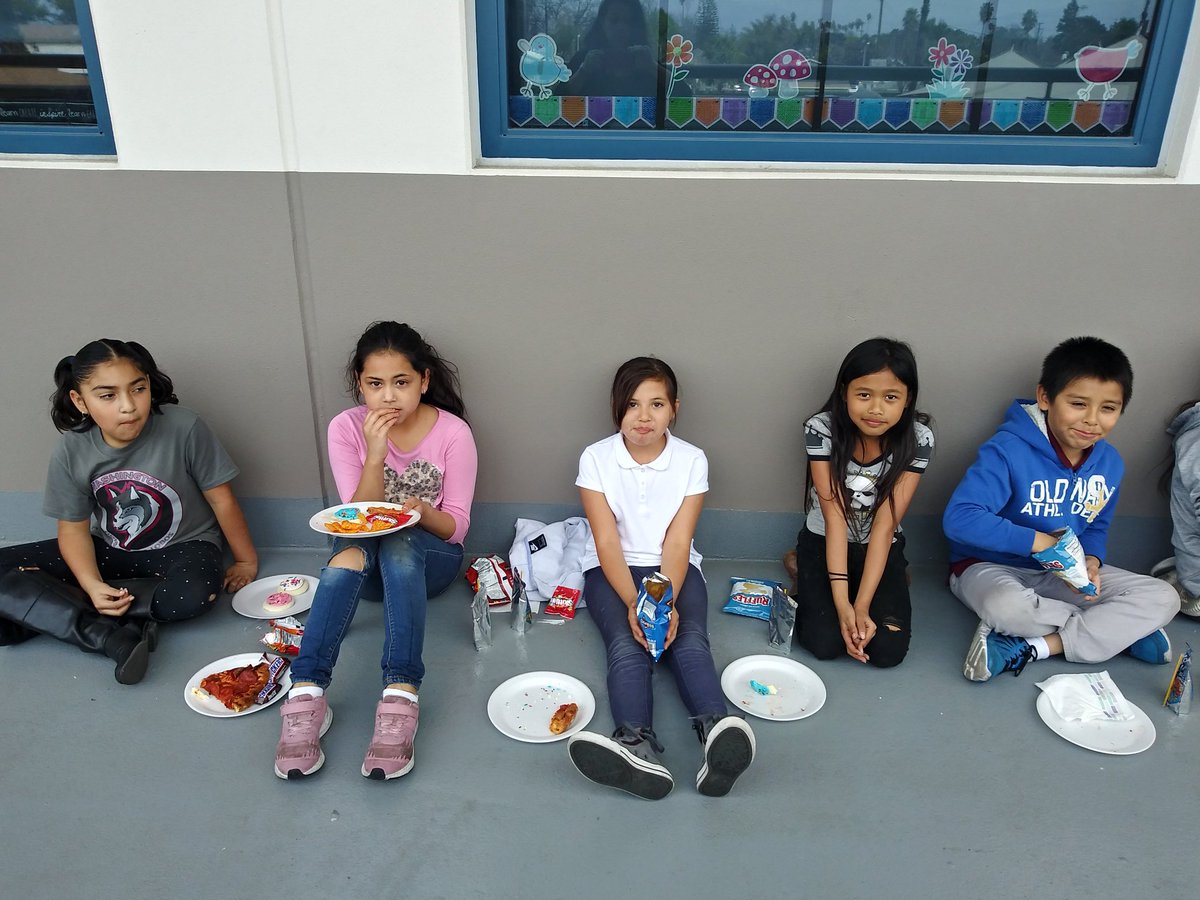 chiobarros94's tweet photo. Celebrating my 3rd graders for scoring 80% or higher on DIA 2 for both Math and ELA. https://t.co/Dl0rhisnLG