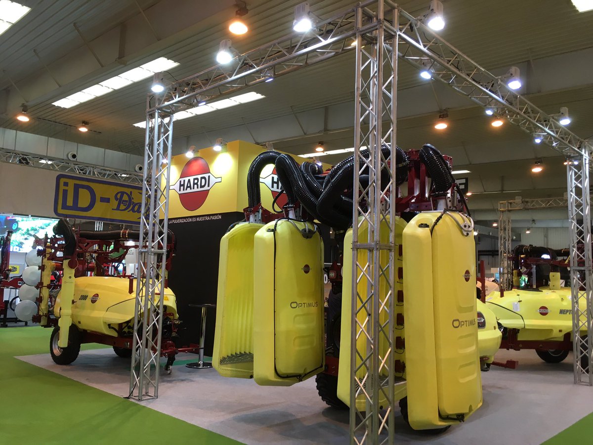 Cluster FEMAC tweet media