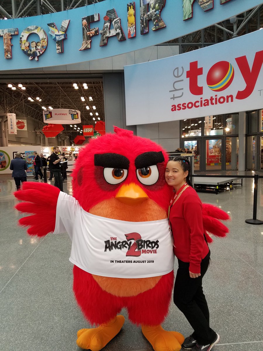 KaiWeevil's tweet photo. @AlaskaAir I went to the New York Toy Fair for work and of course I flew Alaska there and back! I love the flights to JFK! #iFlyAlaska #AlaskaHappyHour https://t.co/4E9ZHxacft