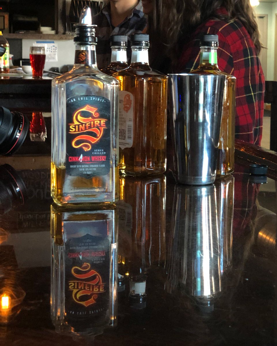 SinfireWhisky's tweet photo. It’s Friday. Time to go reflect on a long week.
#Sinfire
#SinfireWhisky
#SavortheSIn https://t.co/vSMYlGZKGe