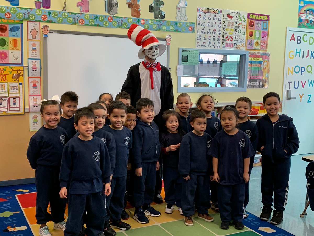 smsreading's tweet photo. A visit from the Cat in the Hat! https://t.co/cw4xi4O1wM