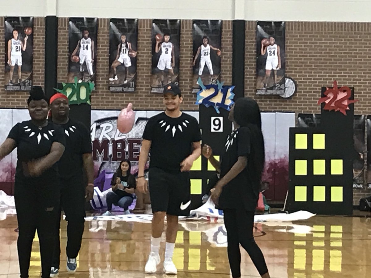 TimberviewHigh's tweet photo. HOG Week (Helping Others through Giving) came out with a bang for opening ceremonies! @HOG_WEEK @STUCCO @TimberviewStuCo https://t.co/c8p69AbYqP