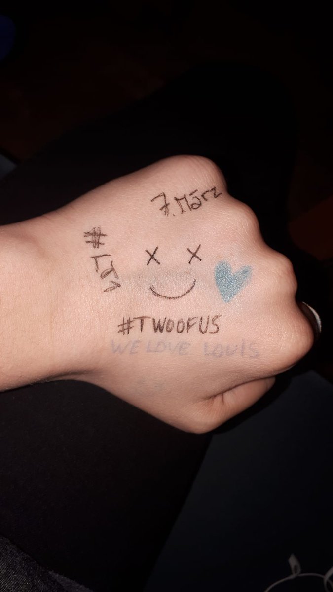 PromoGermany's tweet photo. Using our entire body to promote Louis
#TwoOfUs #PromoTwoOfUs #LouisTomlinson #LT1 https://t.co/XMLTLGH0P8