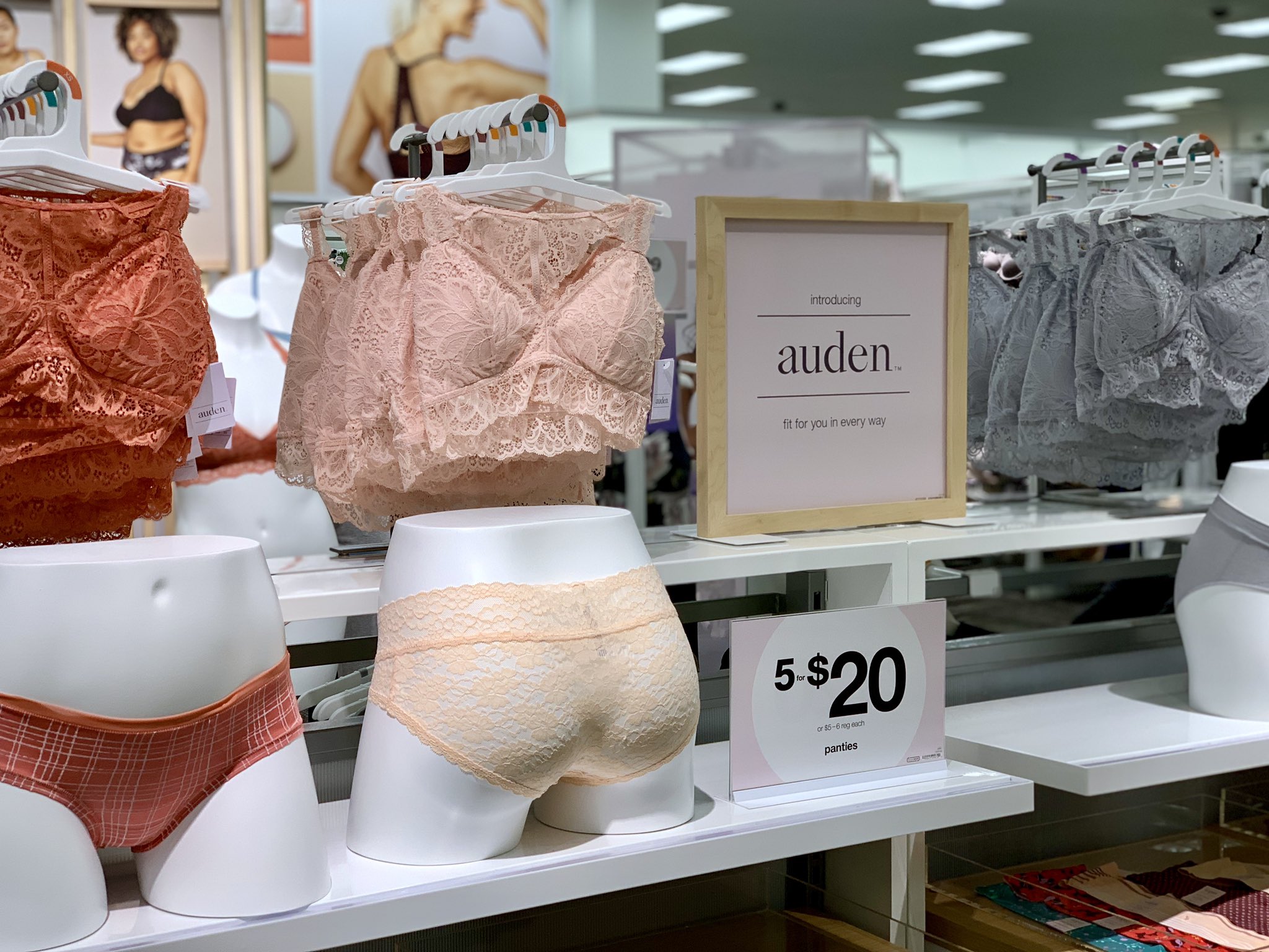 Jonathan Glatfelter on X: Presenting Auden, the new intimates brand for  women of all shapes and sizes! 🙋🏼‍♀️ #Target #T1375 #flagship #Auden  #merchandising #styling @Adam_Reiter @JenieBrisson @MurrayWWilliams  @ETLsamanthajo @LileeRichins