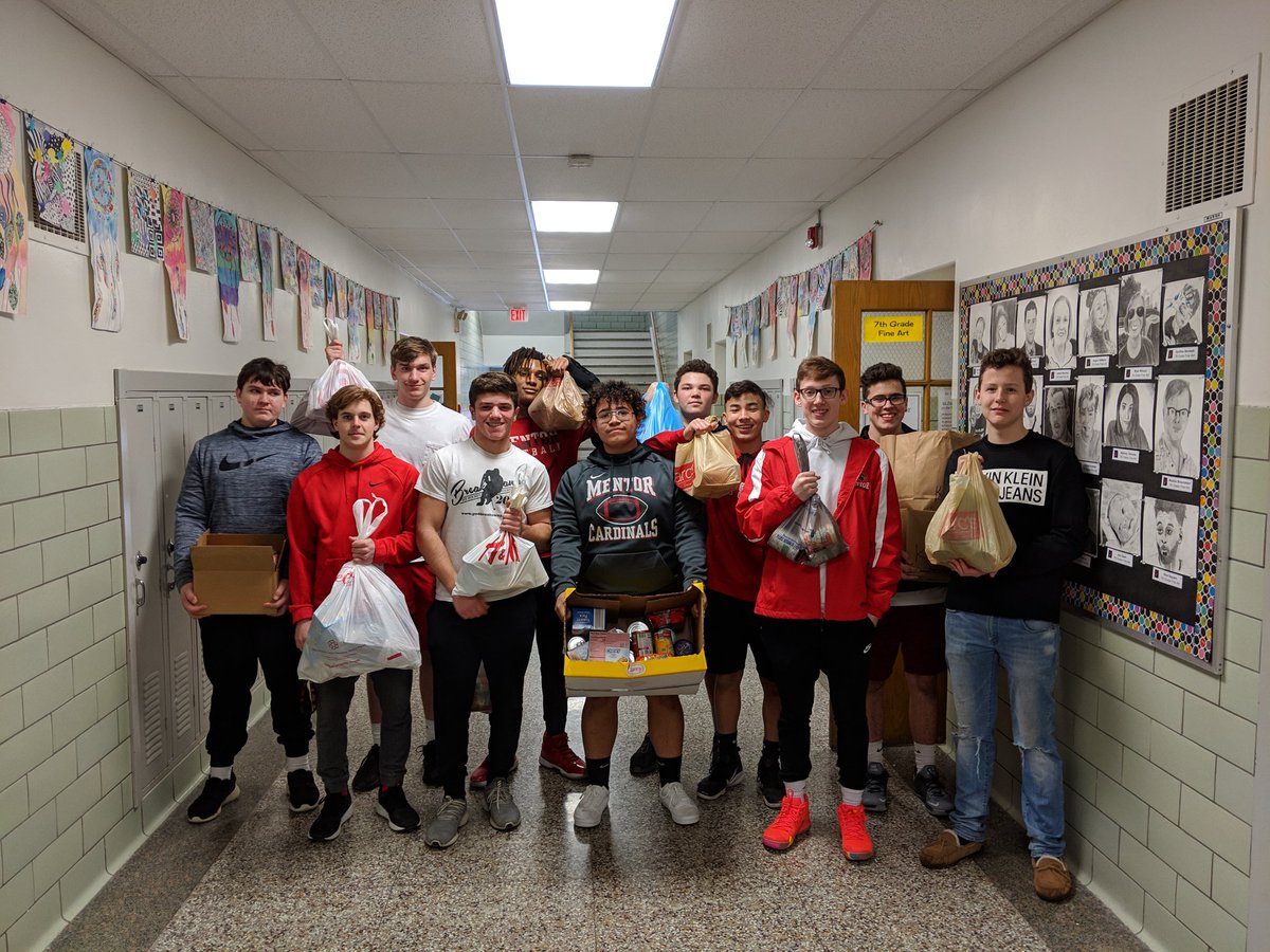 Uptown Funk working to end 68 hours of hunger! <a href="/CoachTriv/">Coach Triv</a> <a href="/MHSCoachWilcox/">Coach Wilcox</a> #ChopWoodCarryWater