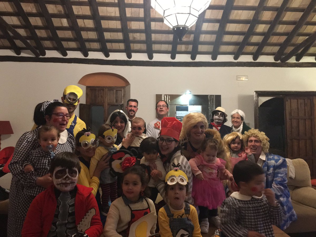 pedcanval's tweet photo. Un año más viendo la final del #COAC2019Final https://t.co/xpvNMHVVOW
