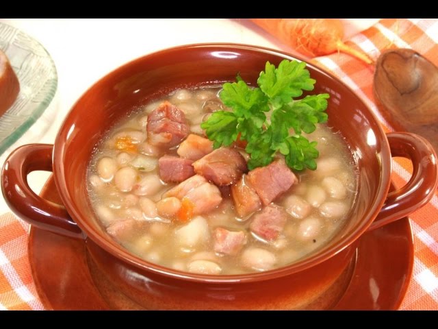 chefcolton's tweet photo. Bean and bacon soup recipe 👉https://t.co/1VWCLspFDl https://t.co/L4g1WClHxu