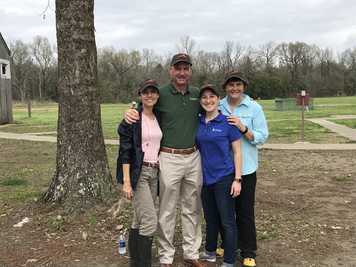 toddstevensmbp's tweet photo. Great event last weekend supporting @thelakehealth, @csgbr and @marybirdperkins. #PullforKids raised $25,000 – exceeding all expectations for this inaugural event! Thx to all who participated. https://t.co/rzmgxWfI8K