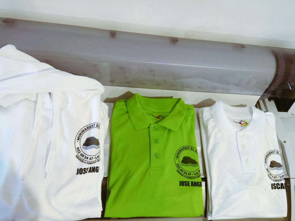 sublimacan's tweet photo. #Uniformes #nuevos para Minimarquet El Roque. 
#polos coloridos  y #sudaderas con su imagen corporativa. https://t.co/gb1Pu3v5gA