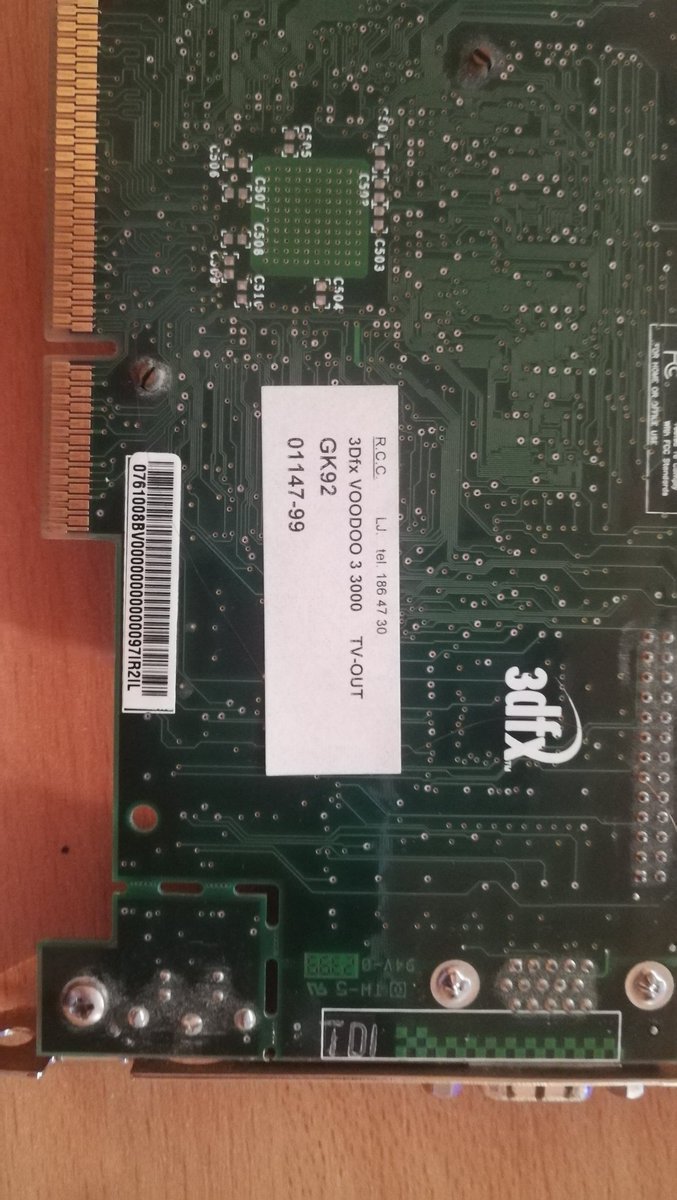 Tvoja_mt's tweet photo. What I found and it still works :D #3dfx #voodoo3 #voodoo #voodoo3000 https://t.co/PvBbexhzR9