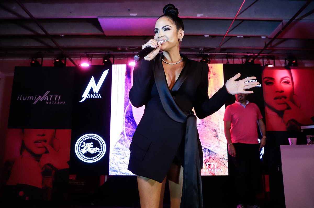 billboardlatin's tweet photo. Natti Natasha earned her first #TopLatinAlbums chart top 10 with #ilumiNATTI https://t.co/I1KHXjerRA https://t.co/InPVlVNnHE