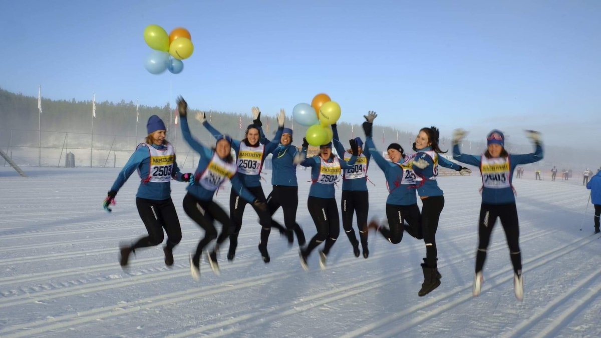 ericsson_ann's tweet photo. Många Skanskingar isom åkte 9 mil mellan Sälen till Mora idag! #stafettvasan2019 #skanskadreamteam  #skanskasverige https://t.co/wddE2Ig2i0
