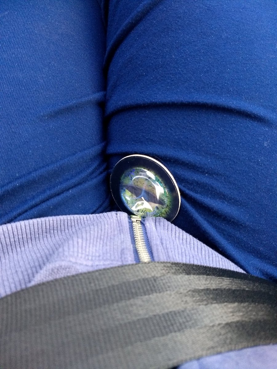FairEscape's tweet photo. Went hurriedly digging through a costuming bin today
Then in the supermarket a friend is trying to hint something to me
there's a squid eye stuck to the front of my pants π
ππ¦ποΈ
#LARPerProblems #SpaceSquids https://t.co/veV8ZCsveF