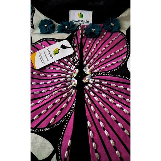OkettStudio's tweet photo. C U S T O M  O R D E R . 
Okett women don't do regular!!! . . . . . . . . . . . . . . . . 
#OkettStudio #OkettWoman #MadeInNigeria #NigerianFashion #naijamums  #asoebibella #nbctradefair2019 #nbctradefair #bellanaijastyle  #naijabrandchick #sjat50 #madei… https://t.co/HTDT9rMQ4U https://t.co/UvJAcHB5dF