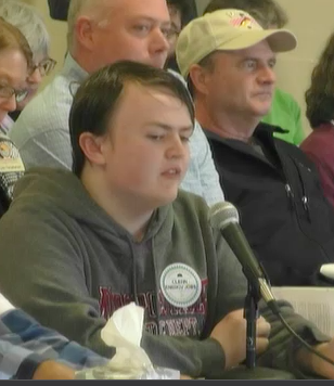 BuildResilient_'s tweet photo. "I hear the word emergency, but I don't think people understand how big of a deal it is that [climate change] gets fixed -- and quickly. It's the start of something big. If we do it, others will do it." - #TheDalles HS Student to #orleg in support of #CleanEnergyJobs https://t.co/mm0p1b6tsZ