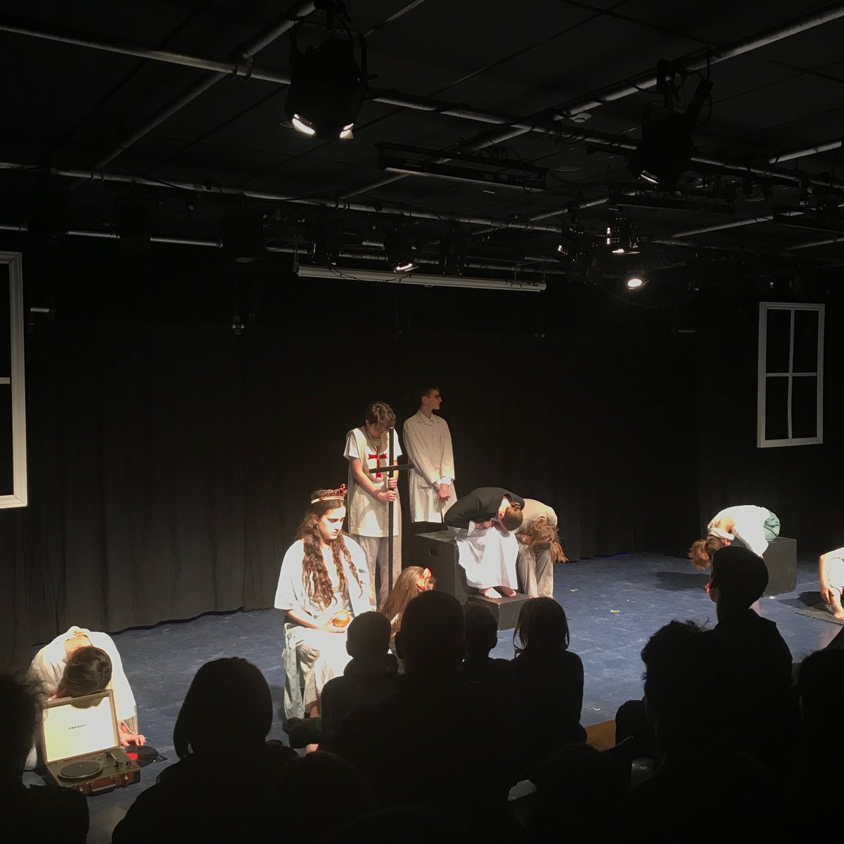 VP_AMarshall's tweet photo. Beautiful productions of “Chamber Music” by Northern SS drama students last night!  Thank you also to Forest Hill CI for such an entertaining production of “Seussical the Musical”.  ⁦@Reiko_Fuentes⁩ #nssrocks https://t.co/jKdyjhlg6W
