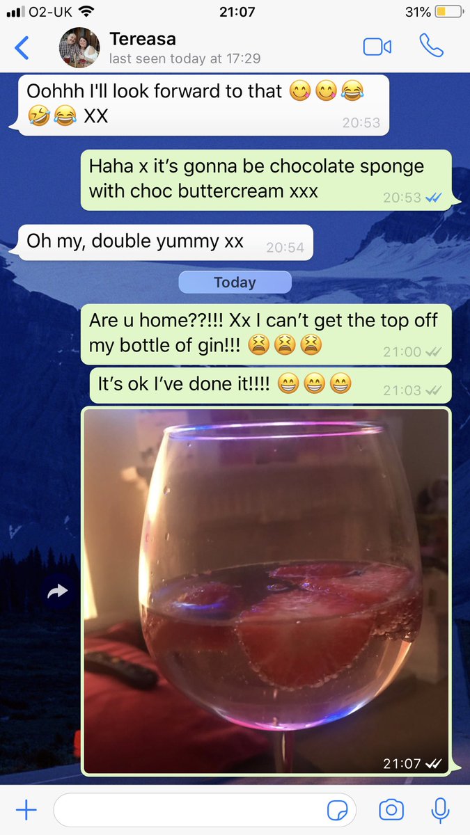 CrazyKellyMarie's tweet photo. First world problems ๐คฃ #needgin #almostcrying https://t.co/DFxyVtrxc0
