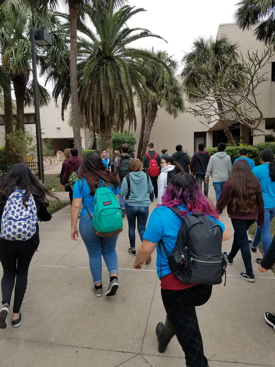 GEARUPLockhart's tweet photo. Thank you @IslandCampus! We are leaving full of knowledge with tired feet and sand filled shoes. https://t.co/djdMuzhwuX