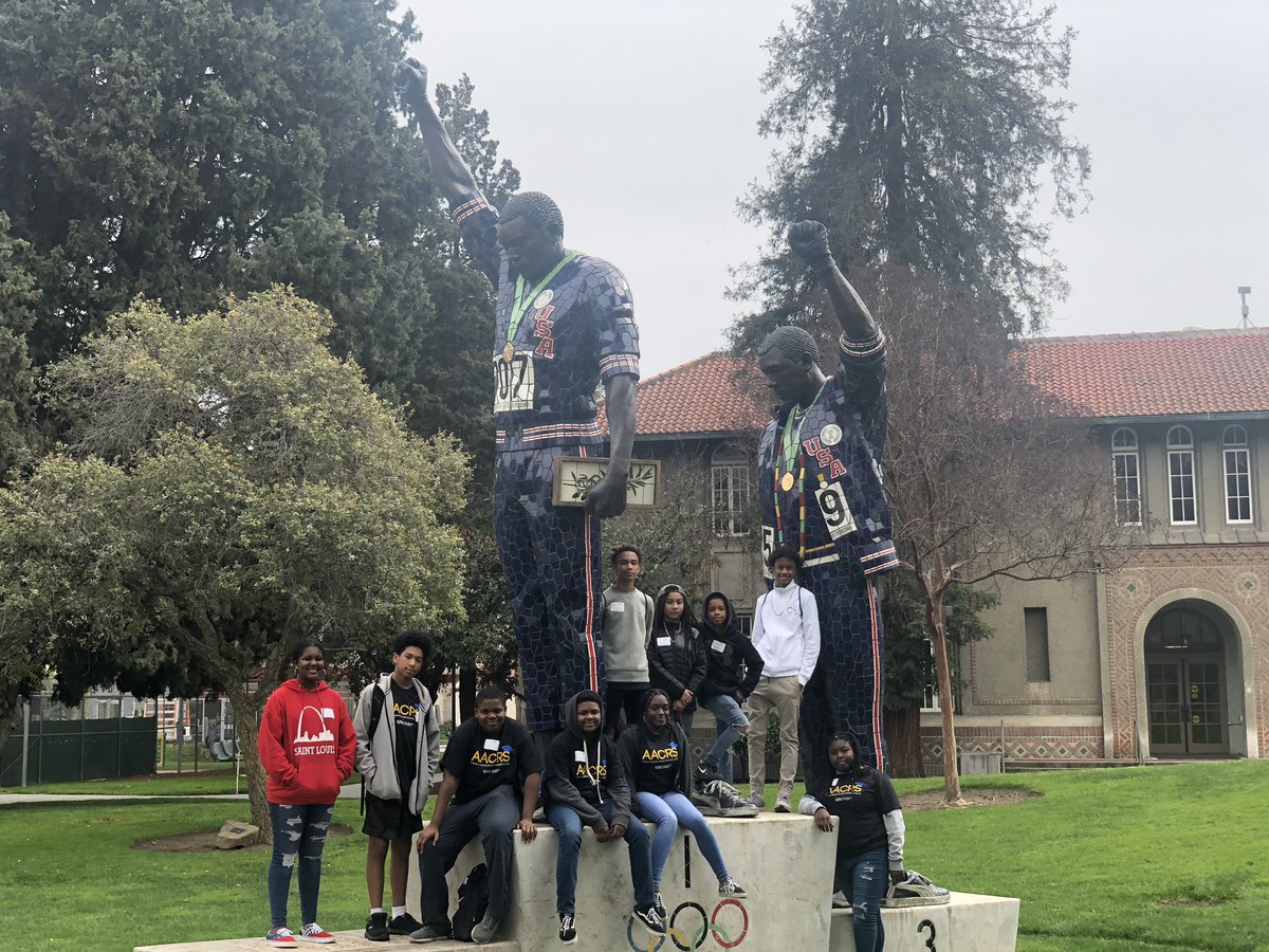 Dartmouth Middle School students enjoying SJSU and at the African American College Readiness Summit.
#dmseagles #AACRSatSJSU #usdlearns
