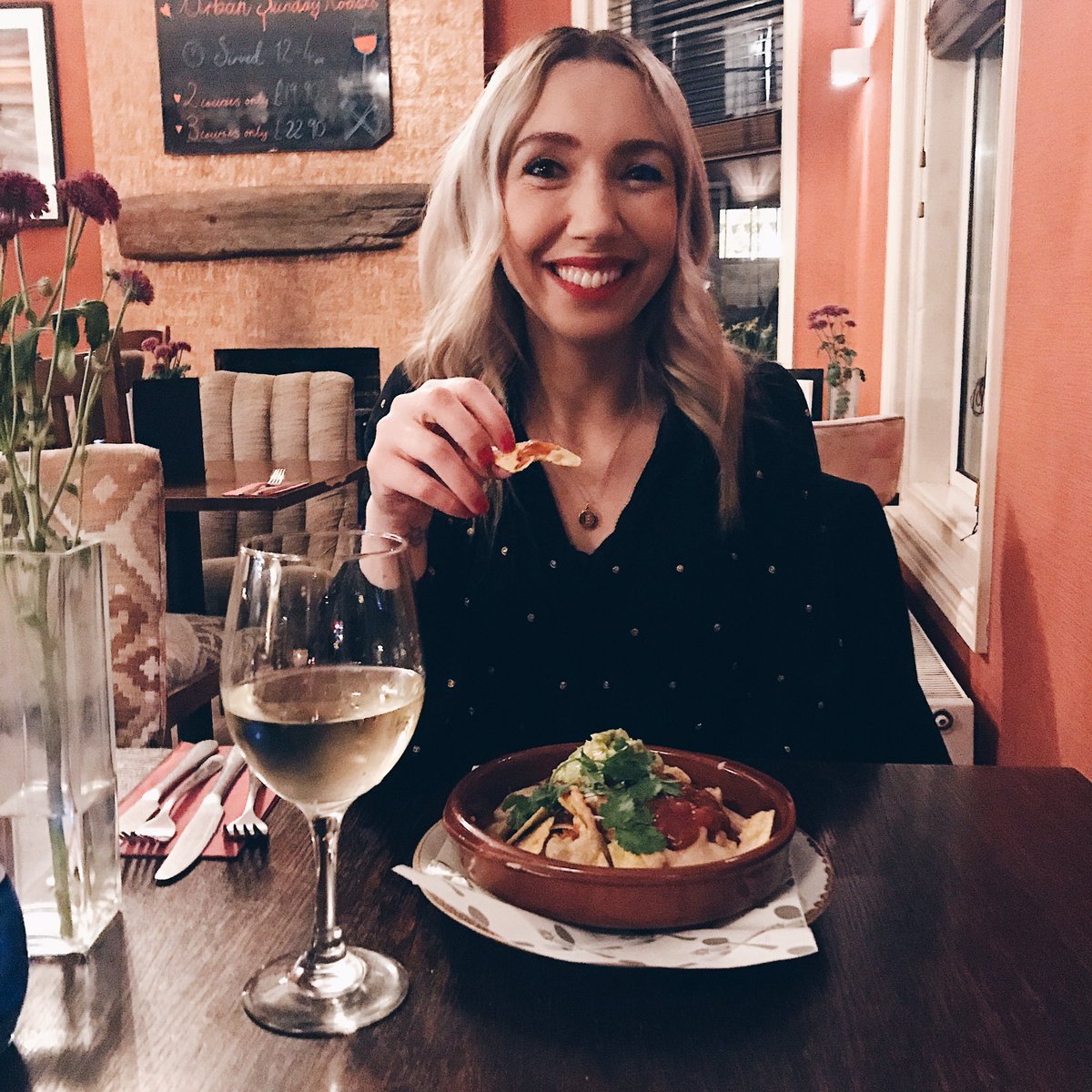 emma__welham's tweet image. AD | Gifted 

If you like your vegan food, you need to check out the Plant Powered menu at @urbanbeach, it’s divine. (And restaurant is all kinds of beachy chilled goodness) 🥙🏄🏽‍♀️✌🏼

#veganism #cleaneating #plantpowered