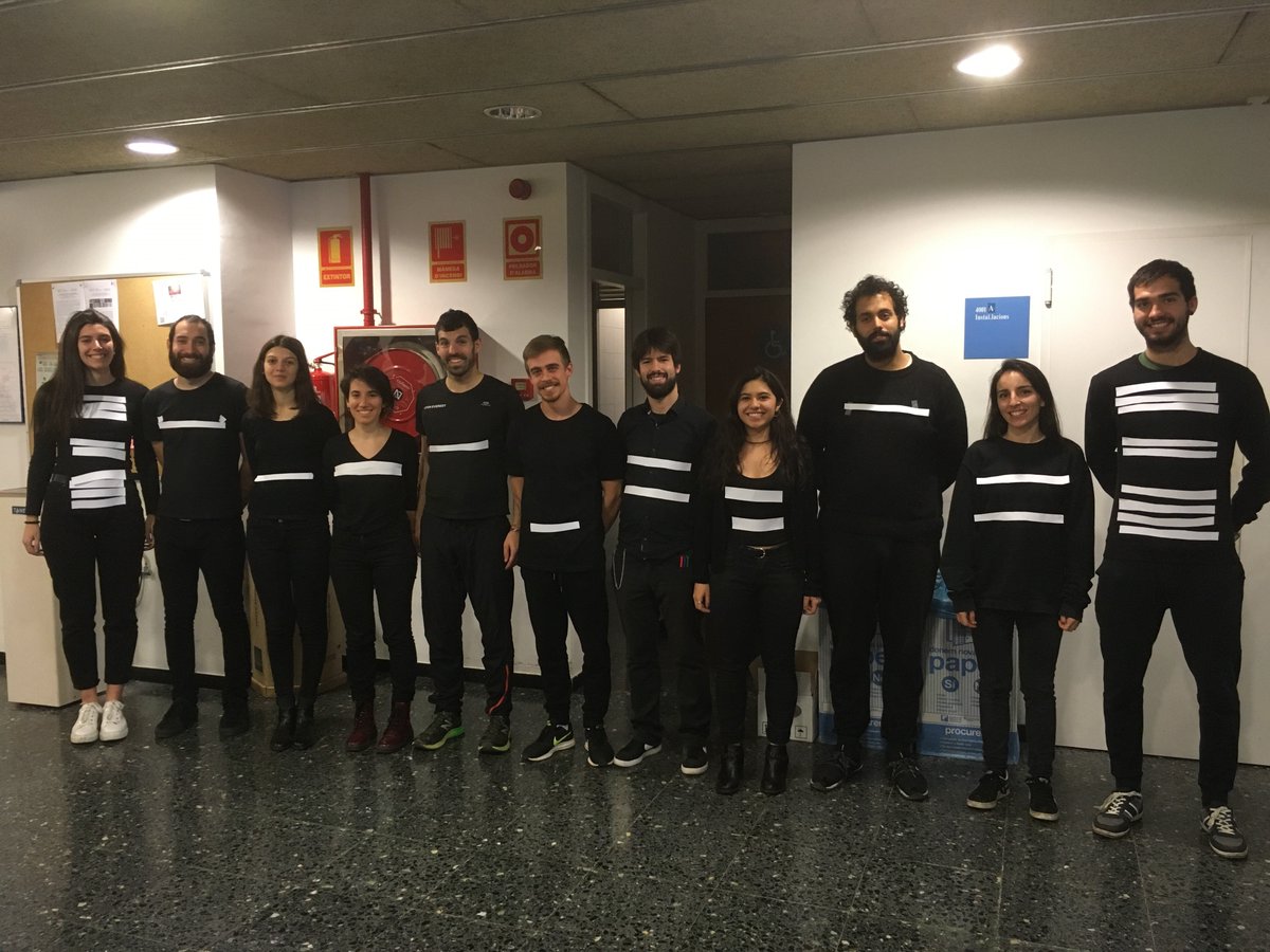 Des del Lab de neuropharmacology and pain hem volgut mostrar com es fa un gel d'agarosa de la forma més gràfica que hem pogut, a veure si ens ho publiquen! #Carnibell