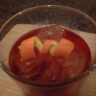 Claire_P_Scott's tweet photo. On a Rum & Vermouth theme tonight, a Negroni & A Manhattan. Both delicious!
#fridaynightcocktails #frodaynight #rumnegroni #rummanhattan #rum https://t.co/gmn7XEq5Gg