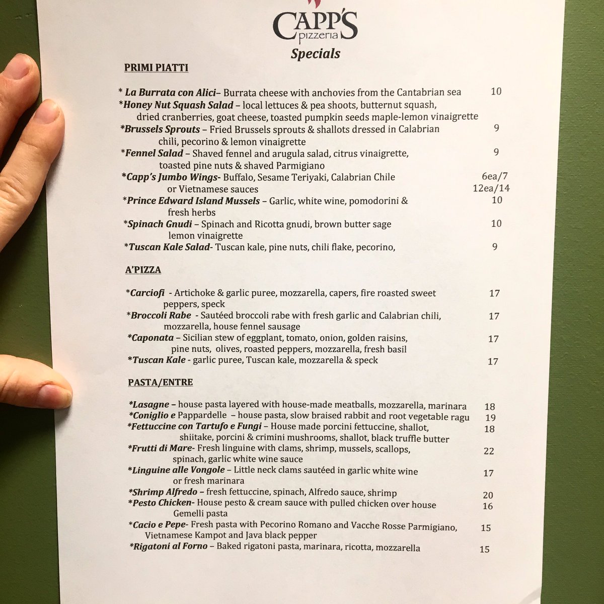 Cappspizzeria's tweet photo. Weekend Specials!!!! https://t.co/w2maQabyan