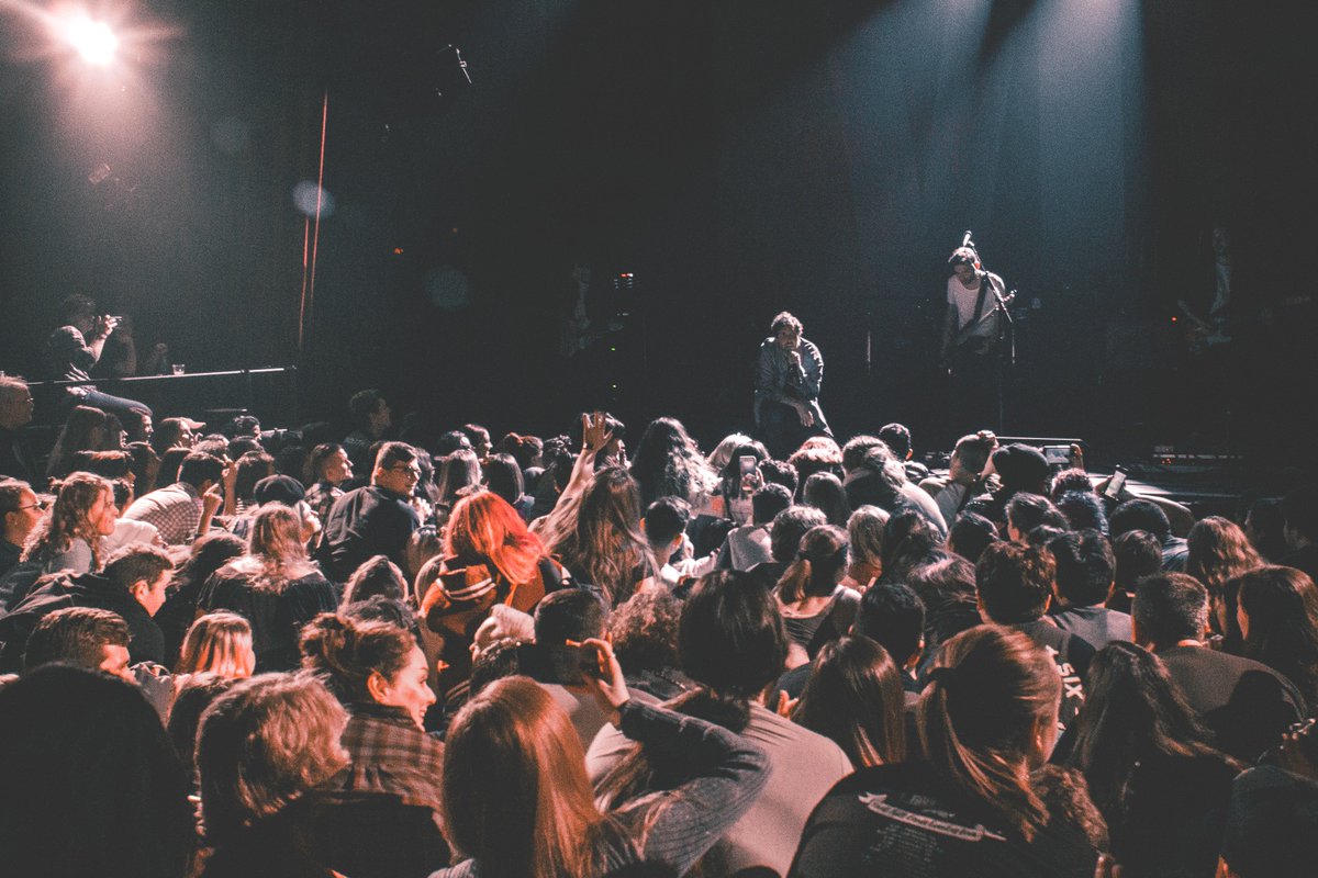 PrattRadio's tweet photo. .@youmeatsix at gramercy theatre 2.22.19 on https://t.co/wGSz2IKIuZ https://t.co/BLMZEutZQQ