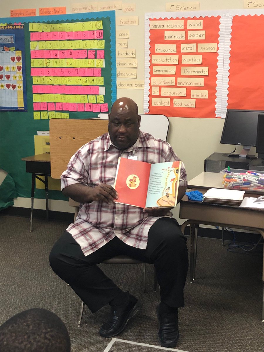 AlcPanthers's tweet photo. Our Elementary students and staff got to celebrate Dr. Seuss today by reading different books by the author and participating in crafts! #ReadAcrossAmerica #HappyBirthdayDrSeuss #aliefmission #PantherPride https://t.co/SryXVUfqUJ