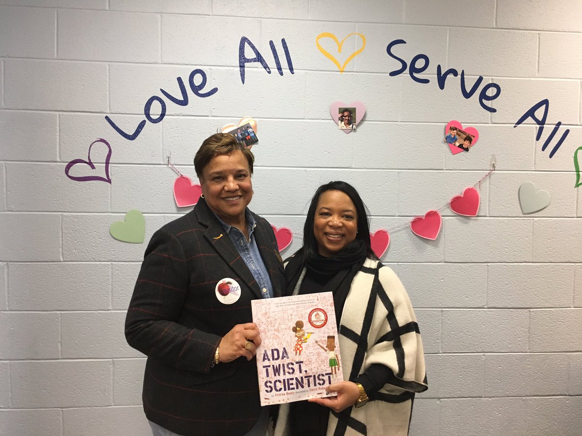 Ms. Donna Oldham, from Amazon Web Services, talked to our 6th graders about some of the places they will go in their lives and future careers in science and technology.
#FCPSNews #ReadAcrossAmerica #DrSeuss #OurFCPS